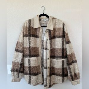 DAVI & DANI ALASKA PLAID, POCKETED TEDDY JACKET - TAUPE,
